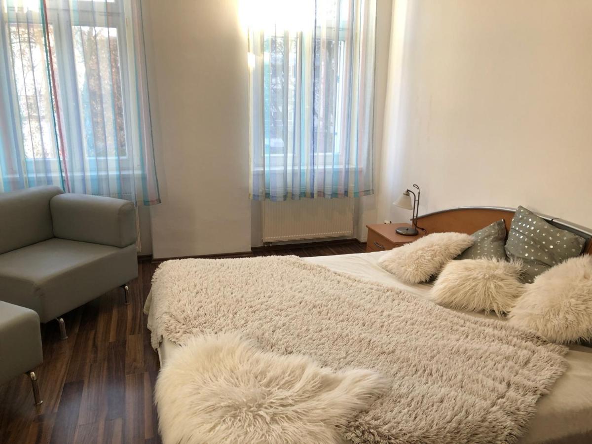 Apartmany Galeta การ์โลวีวารี ภายนอก รูปภาพ
