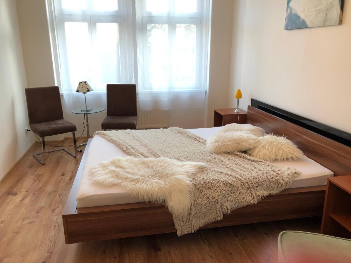 Apartmany Galeta การ์โลวีวารี ภายนอก รูปภาพ